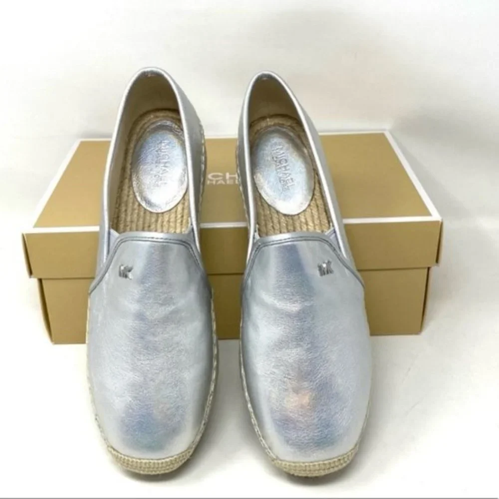 💖MEGA SALE💖🌿 NWT Michael Kors Hastings Slip On 7 Metallic Silver 40R8HTFP2M